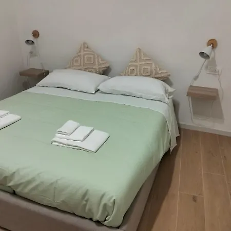 La Casetta Di Tommy E Vitto In Pieno Centro A Bilocale 4 Posti Letto * Sanremo