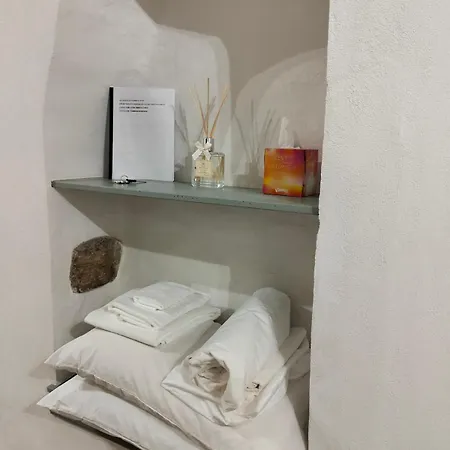 La Casetta Di Tommy E Vitto In Pieno Centro A Bilocale 4 Posti Letto Lägenhet *