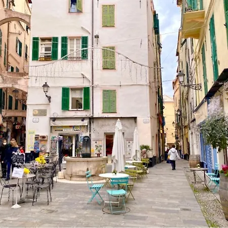 Lägenhet La Casetta Di Tommy E Vitto In Pieno Centro A Bilocale 4 Posti Letto