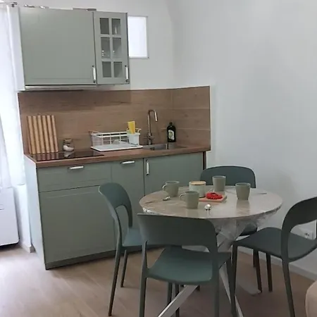 Lägenhet La Casetta Di Tommy E Vitto In Pieno Centro A Bilocale 4 Posti Letto Sanremo