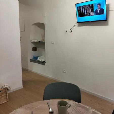 Lägenhet La Casetta Di Tommy E Vitto In Pieno Centro A Bilocale 4 Posti Letto *
